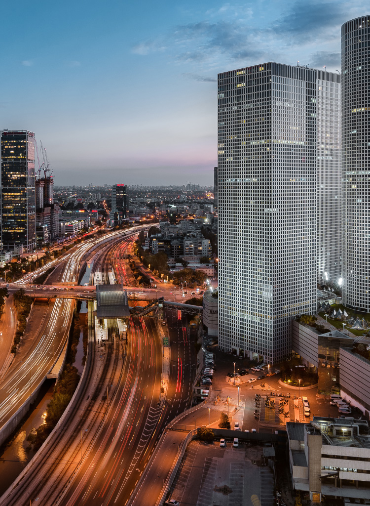 skyline notturno di Tel Aviv